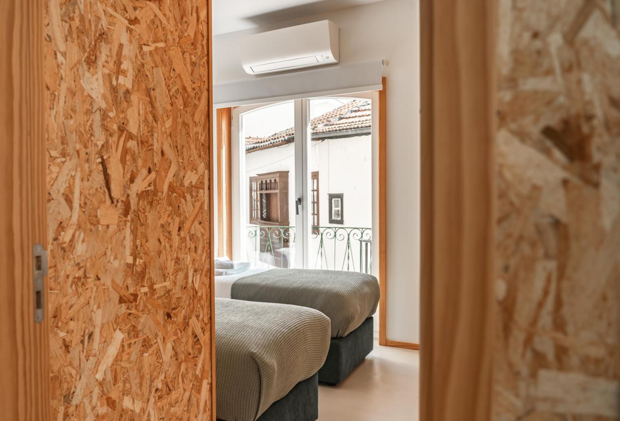 City Hall Apartments Вила Реал Екстериор снимка