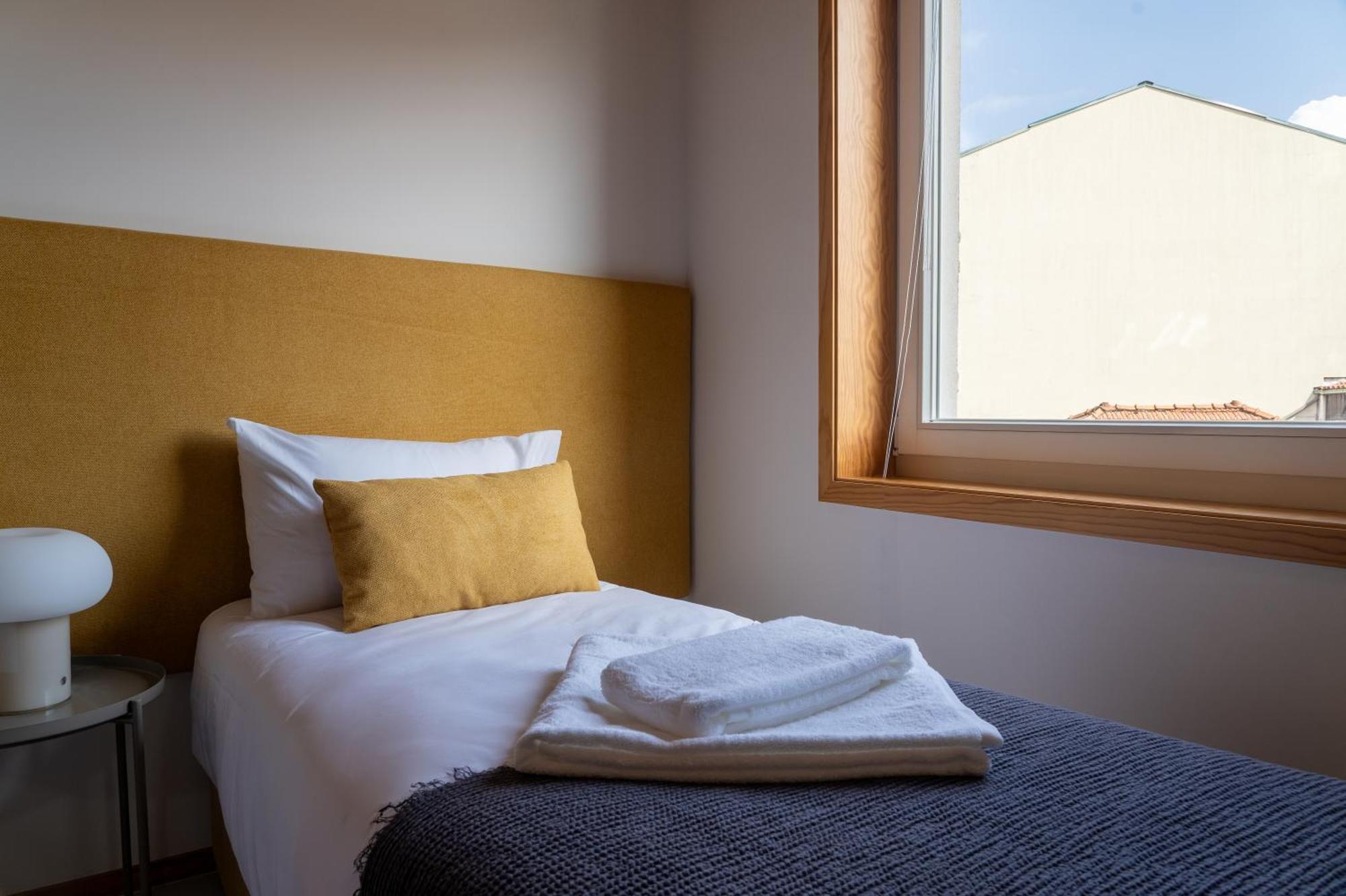 City Hall Apartments Вила Реал Екстериор снимка